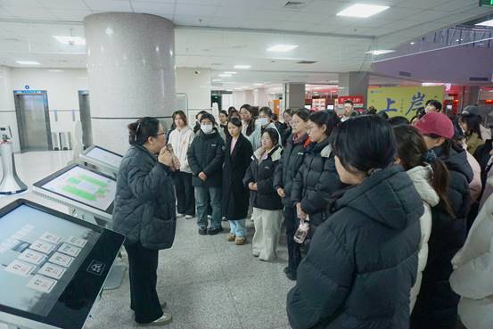 说明: ee9ad263c2e947c5af10314a3e6dd895