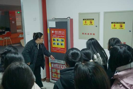 说明: e390ee54bdb785f964d3c0c28ce65b04